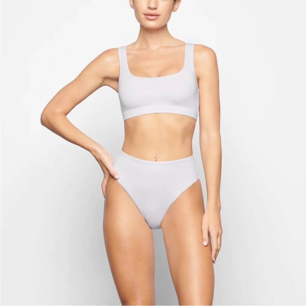 NWT SKIMS Signature Swim Mid Waist Bikini Bottom Marble